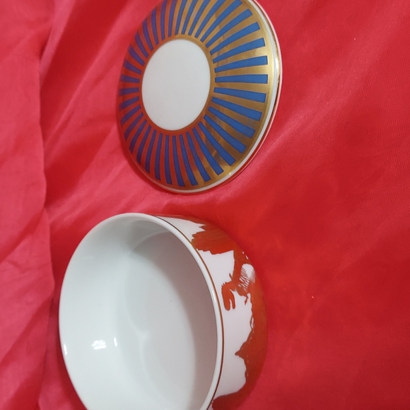 Chicago by Tiffany and Co - Picture 3 of 4